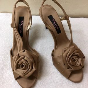 31/2 inch heels, Nina New York